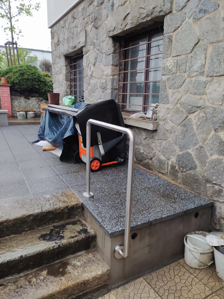 Zábradlí z nerez oceli bez výplně