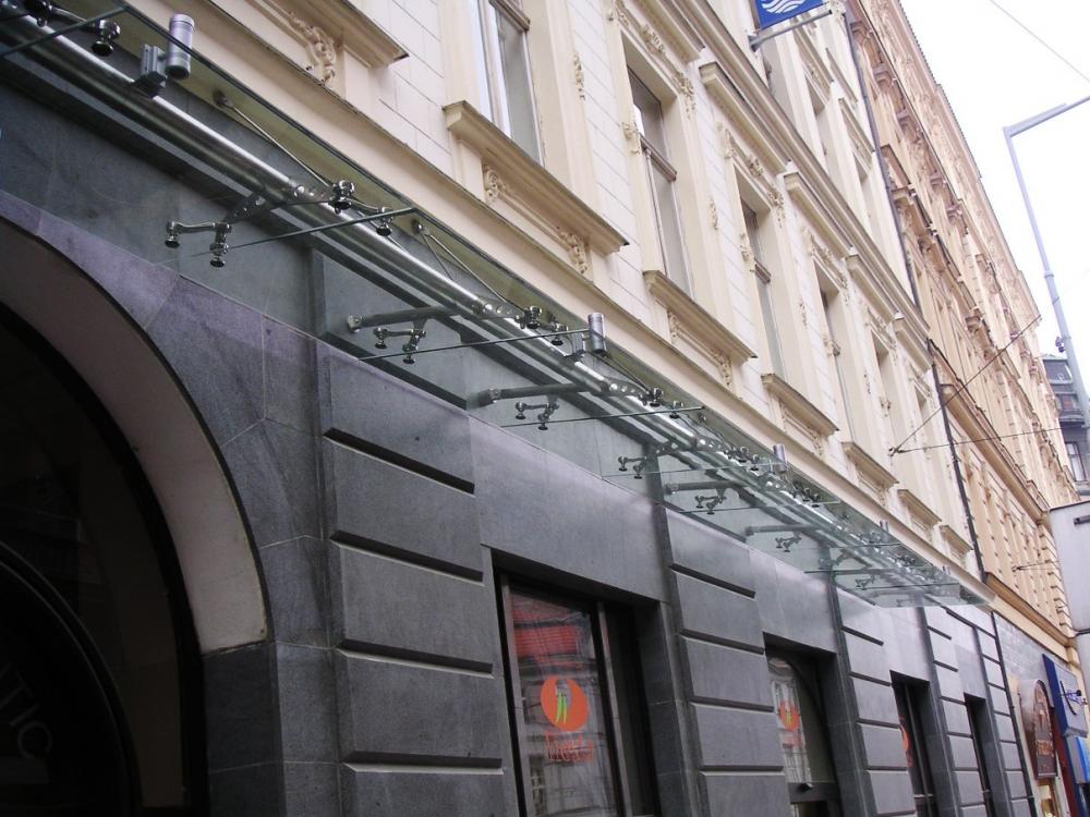 Vchodová stříška