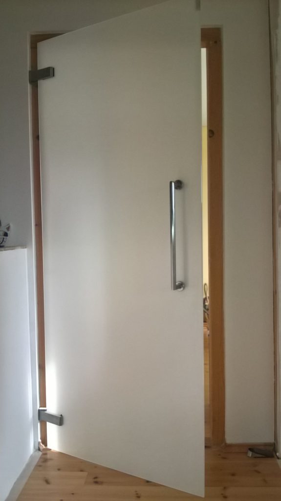 Dveře celoskleněné typ 935